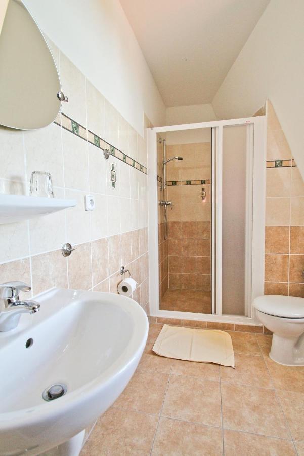 Hotel Císař Ferdinand Loket Habitación foto