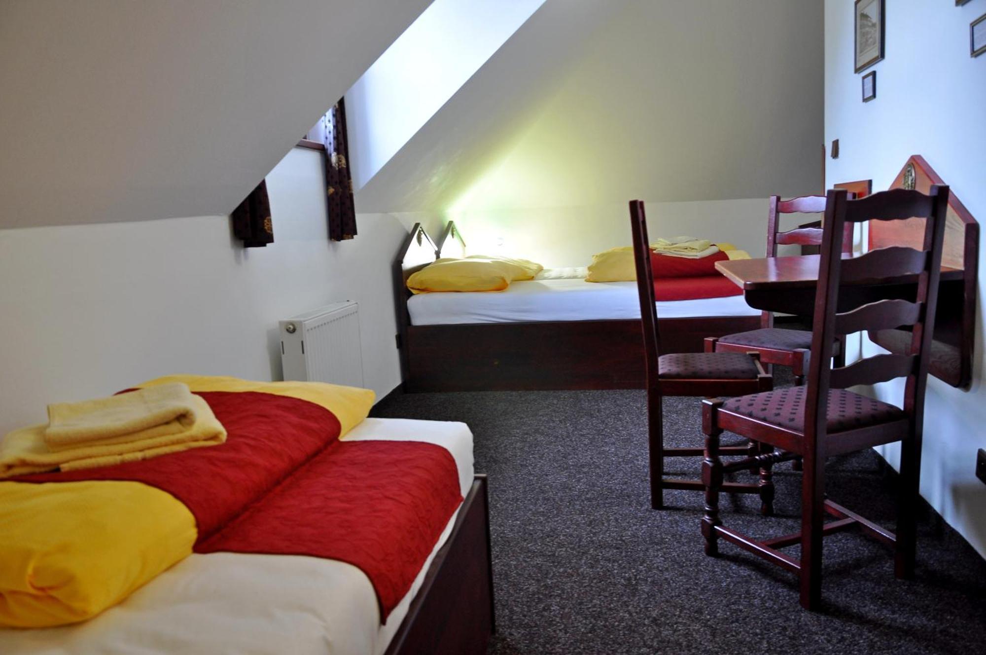 Hotel Císař Ferdinand Loket Habitación foto